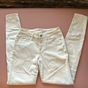 Old Navy Rockstar Jeans Size 0R in White